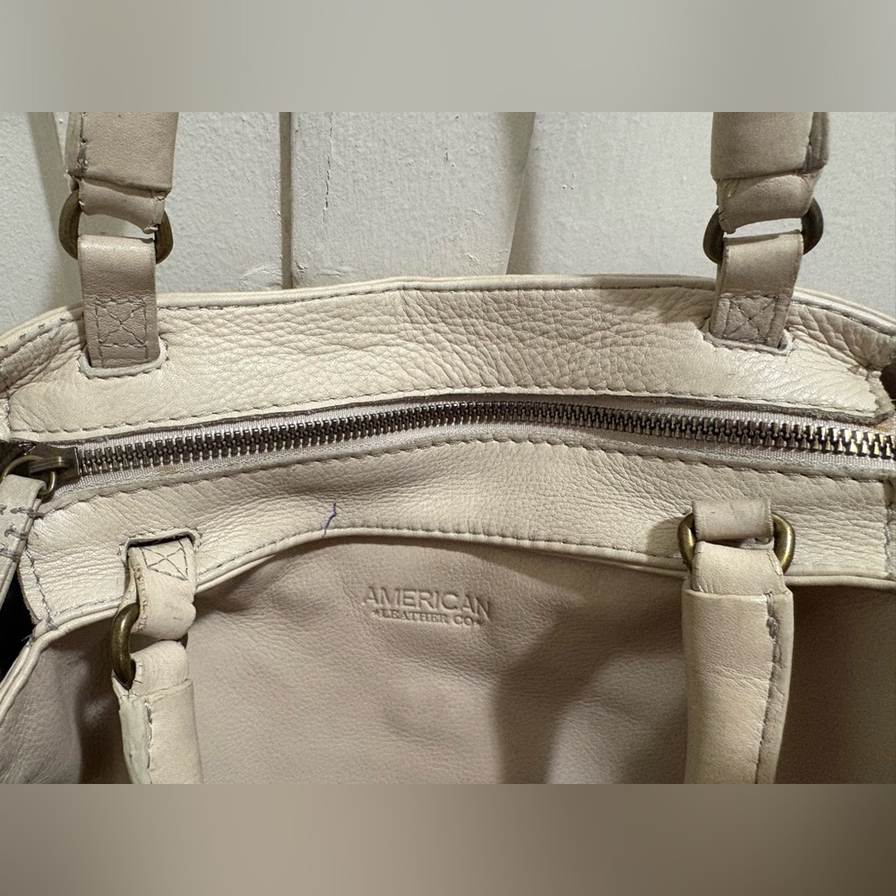 American Leather Co. Cream/Beige Top Handle Bag with Adjustable Crossbody Strap - Picture 14 of 16